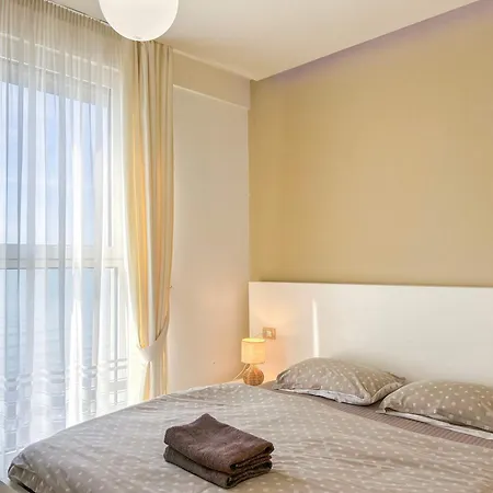 Shoreline Appartement *